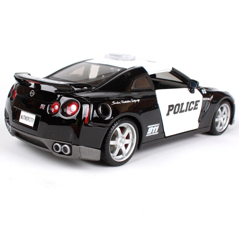 2009 NISSAN GT-R R35 POLICE 1/24 SCALE DIECAST CAR MODEL BY MAISTO