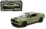 2018 DODGE CHALLENGER SRT HELLCAT GREEN 1/24 SCALE DIECAST CAR MODEL BY MOTOR MAX 79350