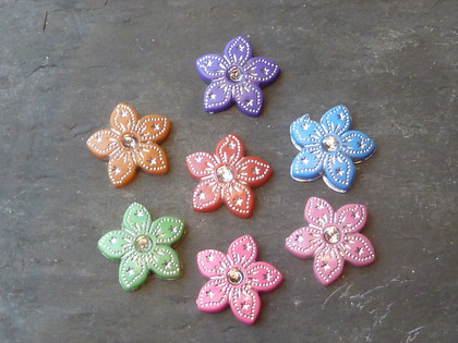 Silver Detailed Pointed Flower Cabochons