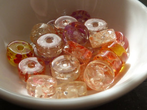 Resin Flecked Beads 12mm Reds & Yellows 