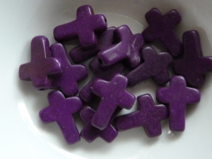 Dyed Howlite Purple Small Cross 