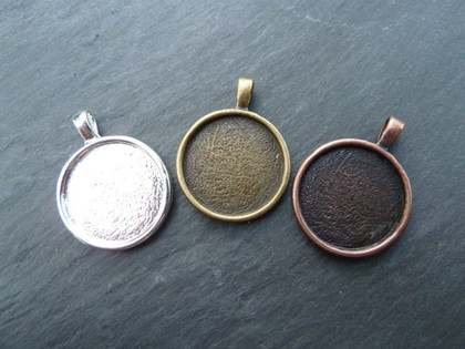 18mm Round Pendant Trays