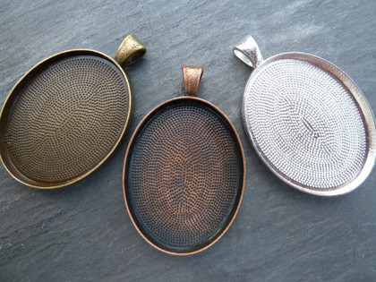 Oval Pendant Trays 30x40mm