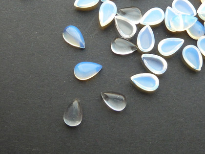 Opaline Teardrop Cabochon 8x5mm