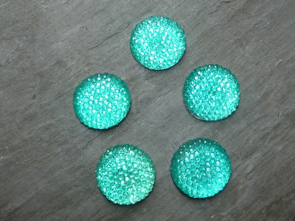 Round Glittery Resin Cabochons 18mm