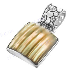 13/16" 925 Silver Turbo Shell Square Gold Pendant