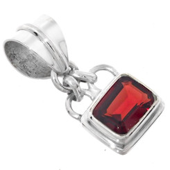 1" 2.5ct Red Garnet 925 Sterling Silver Pendant