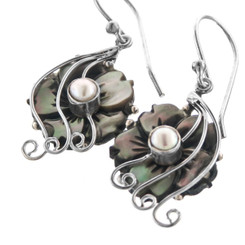 1" BLACK MOTHER OF PEARL SHELL FLOWER HAND CARVING PEARL 925 SILVER earrings