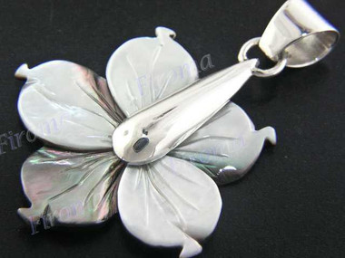 1 3/16" 925 Silver Mother Of Pearl Flower Shell Pendant