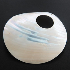70mm Genuine Round Pink Shell Shell Finding, 2 3/4"