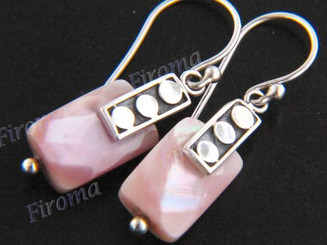 13/16" 925 Silver Pink Mother Of Pearl Shell French Wires Earrings