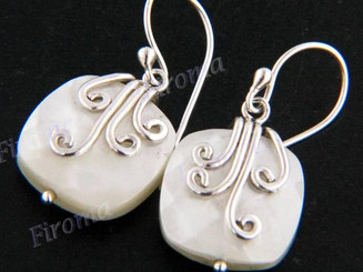 9/16" 925 Silver Mother Of Pearl Shell White French Wires Earrings