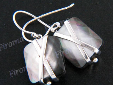 11/16" 925 Silver Black Mother Of Pearl Shell French Wires Earrings