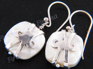 11/16" 925 Silver White Mother Of Pearl Shell French Wires Earrings