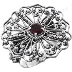 1 1/16" 925 Silver Red Garnet Face us 7.5 Ring