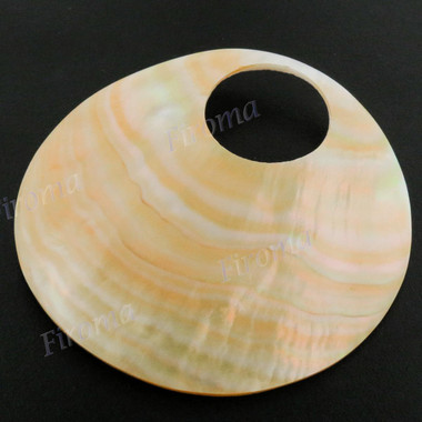Pendant Goldlip Mother Of Pearl Shell 3 1/8"(80mm)