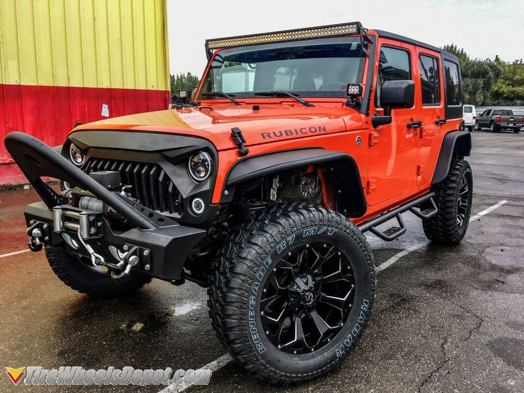 2015 JEEP WRANGLER RUBICON ON 20X9 FUEL ASSAULT WHEELS AND 35 INCH