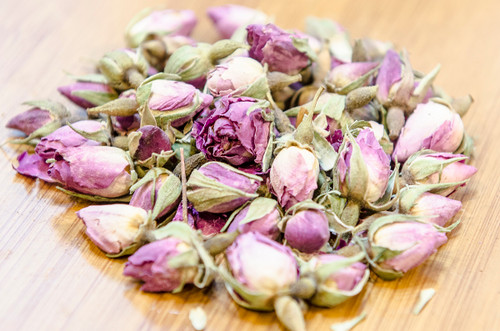 Siberian Rose petals grown in the northeastern region of China near Siberia.  Great infused with more astringent teas or flowers to enhance floral notes, such as Angel green, Lychee black, Pu-erh, Chrysanthemum, or Lavender.