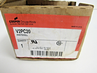 Cooper Crouse Hinds V2PC20 Photocell 120 Volts 3.3 Amps 50/60 Hz 400W Module 6-2