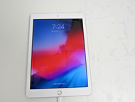 Apple iPad A1893 6th Gen. 32GB, 9.7in for parts Powers On SEE PHOTOS 1-3
