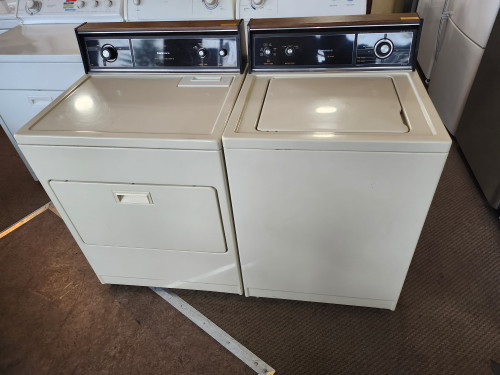 KENMORE TOP LOAD SET WASHER 7 CYCLE 6 TEMPERATURE SETTINGS VARIABLE WATER LEVEL OPTION DRYER HEAVY DUTY 3 CYCLE 3 TEMPERATURE TOP FILTER PULL DOWN DOOR ALMOND LOCATED IN OUR PORTLAND OEGON APPLIANCE STORE SKU 18628