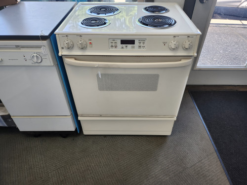 GE 30 INCH SLIDE-IN ELECTRIC RANGE COIL BURNERS 2 LARGE 2 SMALL HI-LO BROIL SETTING SELF CLEANING OVEN BISQUE LOCATED IN OUR PORTLAND OREGON APPLIANCE STORE SKU 18924