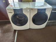KENMORE ELITE FRONT LOAD LAUNDRY SET WASHER 9 CYCLE WASHER 3 SOIL OPTIONS 6 TEMPERATURE SETTINGS DRYER 6 AUTO DRY AND 3 TIMED 5 TEMPERATURE PLUS AIR DRY WHITE LOCATED IN OUR PORTLAND OREGON APPLIANCE STORE SKU 19076