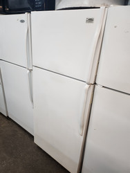 ESTATE BY WHIRLPOOL 18 CUBIC FOOT REFRIGERATOR TOP FREEZER ADJUSTABLE WIRE SHELVES FULL WIDTH WIRE SHELF IN FREEZER 1 LARGE CRISPER DRAWER WHITE LOCATED IN OUR PORTLAND OREGON APPLIANCE STORE SKU 19170