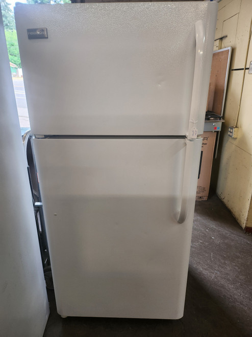 FRIGIDAIRE 16 CUBIC FOOT REFRIGERATOR TOP FREEZER FULL WIDTH GLASS SHELVES 2 CRISPER DRAWERS 1 DELI DRAWER FULL WIDTH WIRE SHELF IN FREEZER WHITE LOCATED IN OUR PORTLAND OREGON APPLIANCE STORE SKU 19242