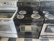 GE 30 INCH FREE STANDING ELECTRIC RANGE COIL BURNERS 2 LARGE 2 SMALL HI LO BROIL OPTION SELF CLEAN BLACK LOCATED IN OUR PORTLAND OREGON APPLIANCESTORE 19243