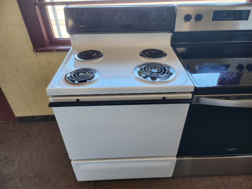 KENMORE 30 INCH FREESTANDING ELECTRIC RANGE MANUAL CLEAN OVEN COIL BURNERS 1 LARGE 3 SMALL WHITE LOCATED IN OUR PORTLAND OREGON APPLIANCE STORE SKU 19264