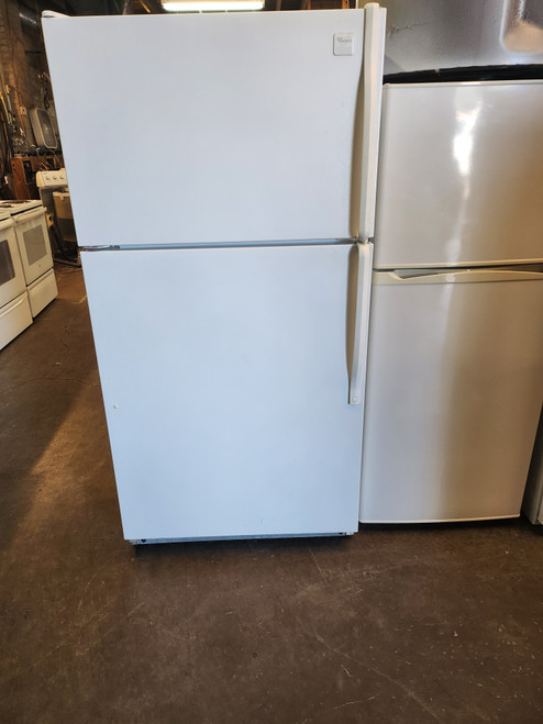WHIRLPOOL 21 CUBIC FOOT REFRIGERATOR TOP FREEZER ADJUSTABLE GLASS SHELVES 2 CRISPER DRAWERS WIRE SHELF IN FREEZER WHITE LOCATED IN OUR PORTLAND OREGON APPLIANCE STORE SKU 19284