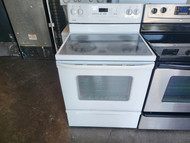KENMORE 30 INCH FREESTANDING ELECTRIC RANGE SMOOTH TOP 4 BURNER 1 LARGE DUAL 1 LARGE 2 SMALL SELF CLEANING OVEN STORAGE DRAWER WHITE LOCATED IN OUR PORTLAND OREGON APPLIANCE STORE SKU 19313