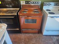 FRIGIDAIRE 30 INCH VINTAGE FREESTANDING ELECTRIC RANGE 4 BURNERS 3 SMALL 1 LARGE MONO TUBE BRNERS MANUAL CLEAN OVEN VIEWING WINDOW COPPER TONE LOCATED IN OR PORTLAND OREGON APPLIANCE STORE SKU 19325