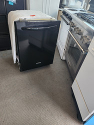 KITCHENAID Fully Integrated Dishwasher with 4 Cycles, Nylon Racks, Pro Scrub Option, NSF Certified Sani-Rinse, 49 dBA Whisper Quiet Sound Insulation and CEE Tier II Energy Star Qualified: Black LOCATED IN OUR PORTLAND OREGON APPLIANCE STORE SKU 19338