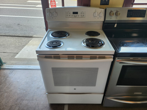 GE 30 INCH FREESTANDING ELECTRIC RANGE COIL BURNERS 2 LARGE 2 SMALL SELF CLEAN OVEN HI LO BROIL OPTION STORAGE DRAWER WHITE LOCATED IN OUR PORTLAND OREGON APPLIANCE STORE SKU 19344