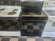 GE 30 INCH FREESTANDING ELECTRIC RANGE 4 BURNER SMOOTH TOP 2 LARGE 2 SMALL HI LO BROIL OPTION SELF CLEAN OVEN BLACK LOCATED IN OUR PORTLAND OREGON APPLIANCE STORE SKU 19347