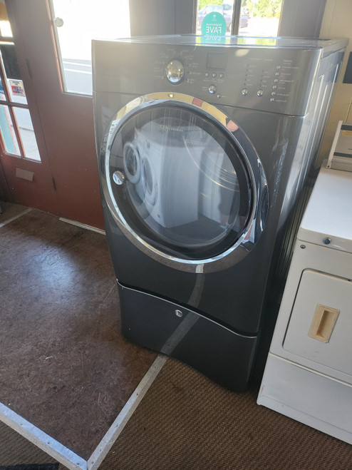 Electrolux 27 Inch 8.0 cu. ft. Electric Dryer with Moisture Sensor, Perfect Steam Instant Refresh, 9 Dry Cycles, 15 Min Fast Dry, Allergen Cycle, Extended Tumble, Luxury-Quiet Sound System Titanium LOCATED IN OUR PORTLAND OREGON APPLIANCE STORE SKU 19405