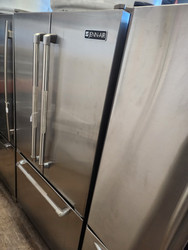 JENN-AIR PRO STYLE COUNTER DEPTH FRENCH DOOR REFRIGATOR 20 CUBIC FOOT GLASS SHELVES 2 CRISPER DRAWER 1 LARGE DELI DRAWER PULL OUT FREEZER DOOR ICE AND WATER STAINLESS LOCATED IN OUR PORTLAND OREGON APPLIANCE STORE SKU 19417
