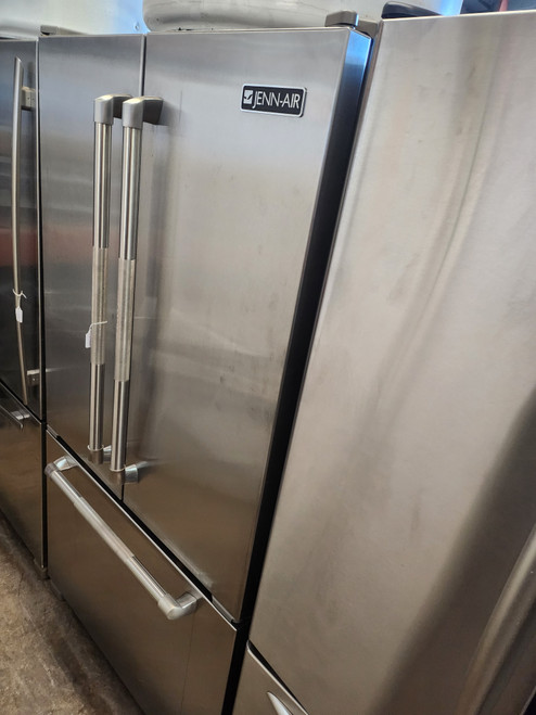 JENN-AIR PRO STYLE COUNTER DEPTH FRENCH DOOR REFRIGATOR 20 CUBIC FOOT GLASS SHELVES 2 CRISPER DRAWER 1 LARGE DELI DRAWER PULL OUT FREEZER DOOR ICE AND WATER STAINLESS LOCATED IN OUR PORTLAND OREGON APPLIANCE STORE SKU 19417