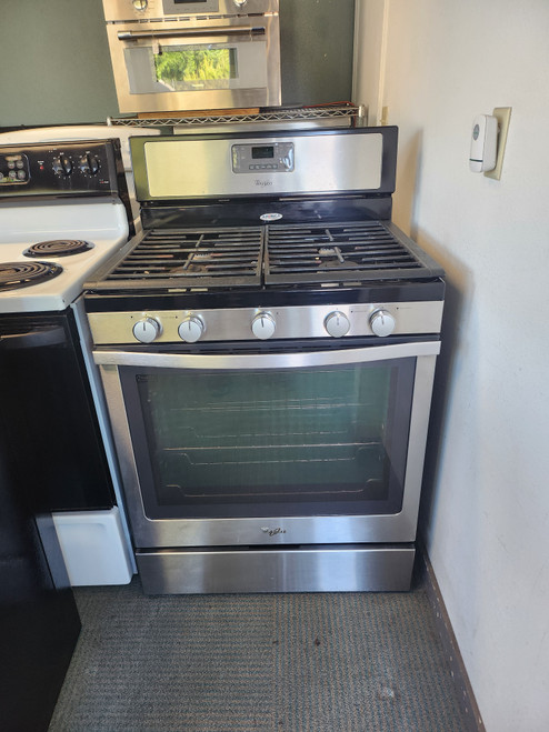 Whirlpool 30 Inch Freestanding Gas Range with 4 Sealed Burners, 5.8 cu. ft. Aqua Lift Self-Cleaning Oven, Power Burner, Time Savor Convection Cooking System and Lower Storage Drawer: Stainless Steel LOCATED IN OUR PORTLAND OREGON APPLIANCE STORE 19420