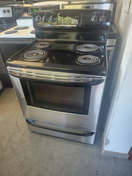 KENMORE 30 INCH ELECTRIC FREESTANDING RANGE WITH WARMING DRAWER COIL BURBERS 2 LARGE 2 SMALL SELF CLEANING OVEN BLACK AND STAINLESS LOCATED IN OUR PORTLAND OREGON APPLIANCE STORE SKU 19423