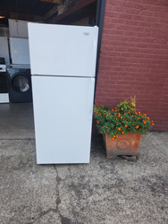 Whirlpool 17.6 cu. ft. Top-Freezer Refrigerator with ClearVue Crispers, Spill Mizer Glass Shelves and Automatic Defrost System: White LOCATED IN OUR PORTLAND OREGON APPLIANCE STORE SKU 19469