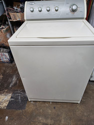 WHIRLPOOL COMMERCIAL QUALITY SUPER CAPACITY PLUS TOP LOAD WASHER  21 CYCLE 3 SPEED 4 WATER LEVELS 5 TEMPERATURE OPTIONS EXTRA RINSE LOCATED IN OUR PORTLAND OREGON APPLIANCE STORE SKU 19513