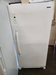 KENMORE 14 CUBIC FOOT UPRIGHT FREEZER SELF DEFROST 3 SHELVES PLUS BOTTOM BASKET 5 SHELVES IN DOOR FOR EXTRA STORAGE COSMETIC ISSUES ON THE SIDE WHITE LOCATED IN OUR PORTLAND OREGON APPLIANCE STORE SKU 19583