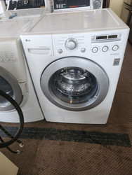 LG 27 Inch Front Load Washer with 4.0 cu. ft. Capacity,7 Wash Programs, 5 Temperature Levels, Lo Decibel Quiet Operation and True Balance Anti-Vibration System LOCATED IN OUR PORTLAND OREGON APPLIANCE STORE SKU 19617