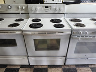 WHIRLPOOL 30 INCH FREESTANDING ELECTRIC RANGE COIL BURNERS 2 LARGE 2 SMALL KEEP WARM OPTION SELF CLEAN OVEN WHITE LOCATED IN OUR PORTLAND OREGON APPLIANCE STORE SKU 19641