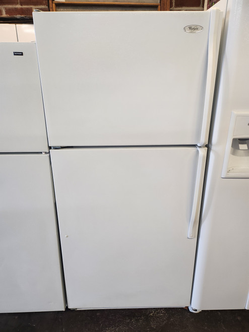 ROPER BY WHIRLPOOL 18 CUBIC FOOT REFRIGERATOR TOP FREEZER WIRE SHELVES WITH 2 CRISPER DRAWERS GLASS COVER WHITE LOCATED IN OUR PORTLAND OREGON APPLIANCE STORE SKU 19658