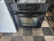 KENMORE 27 INCH SINGLE WALL SELF CLEANING OVEN DELAY START TIME WARM AND HOLD OPTION BLACK LOCATED IN OUR PORTLAND OREGON APPLIANCE STORE SKU 19721