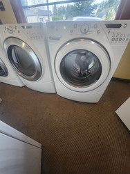 DUET FRONT LOAD SET WASHER 6 CYCLE SOAK OPTION 3 SPEED 4 TEMPERA TURE DRYER 7 AUTO DRY AND 3 TIMED 4 TEMPERATURE PLUS AIR DRY WHITE LOCATED IN OUR POTLAND OREGON APPLIANCE STORE SKU 19776